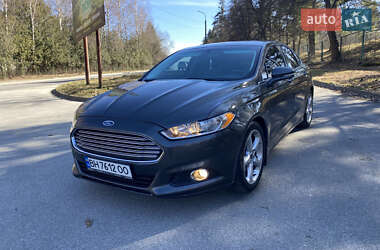 Седан Ford Fusion 2015 в 