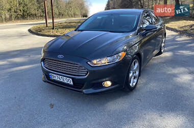 Седан Ford Fusion 2015 в 