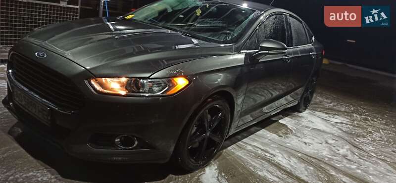 Ford Fusion 2015