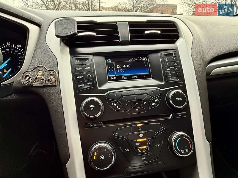Седан Ford Fusion 2013 в Одесі