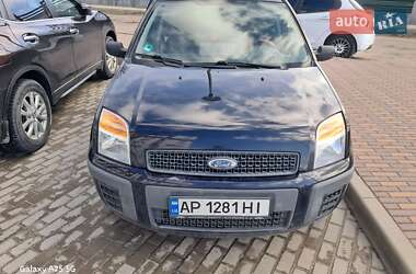 Хэтчбек Ford Fusion 2005 в Буче