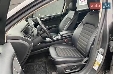 Седан Ford Fusion 2018 в 