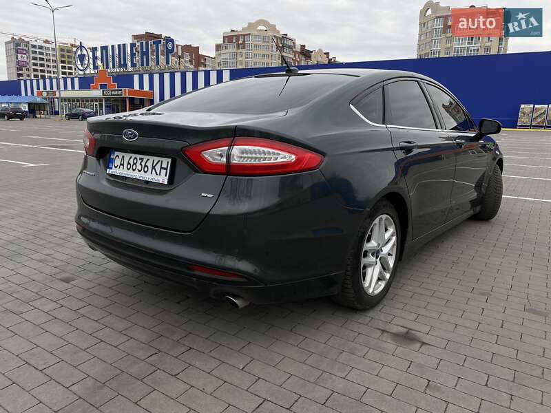 Седан Ford Fusion 2014 в Умани