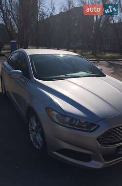 Седан Ford Fusion 2016 в 