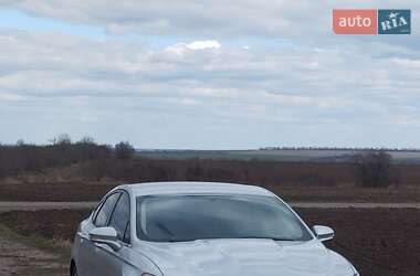 Седан Ford Fusion 2016 в 