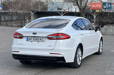 Седан Ford Fusion 2019 в 