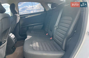 Седан Ford Fusion 2019 в 
