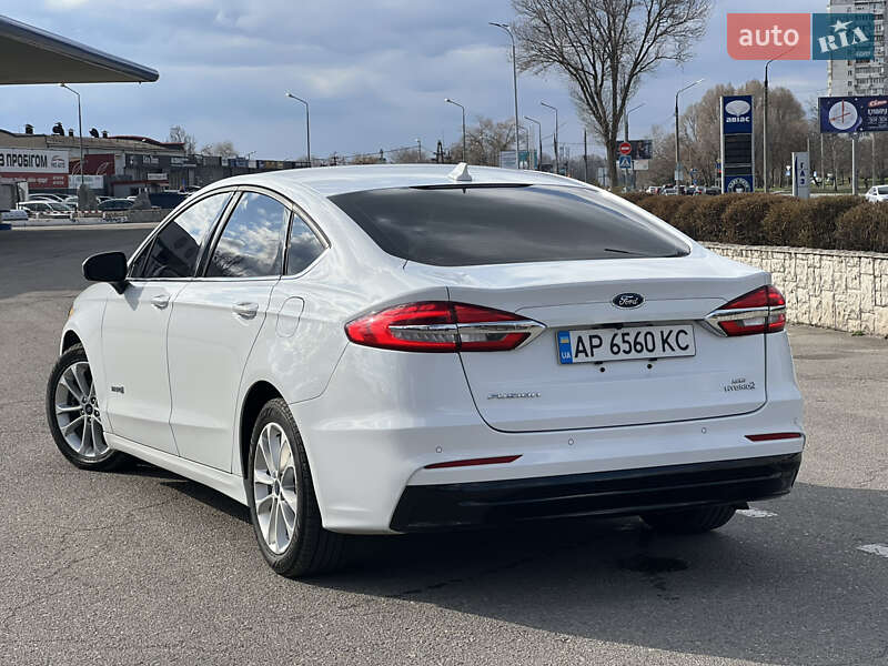 Седан Ford Fusion 2019 в Запоріжжі