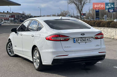 Седан Ford Fusion 2019 в 