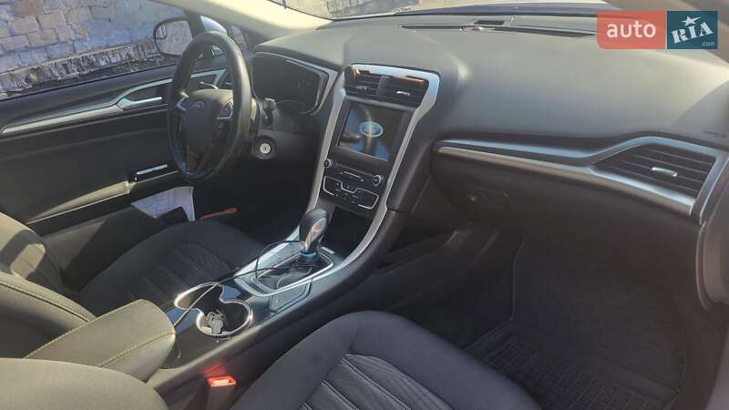 Седан Ford Fusion 2016 в Києві