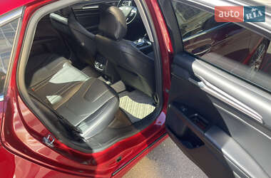 Седан Ford Fusion 2019 в 