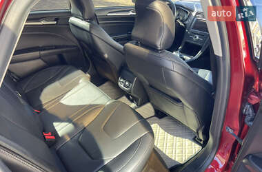 Седан Ford Fusion 2019 в 