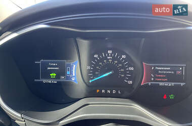 Седан Ford Fusion 2019 в 