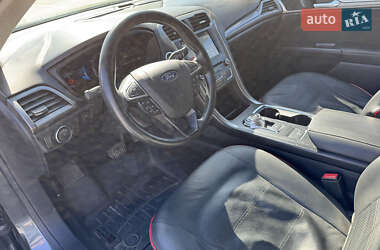 Седан Ford Fusion 2018 в 