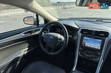 Седан Ford Fusion 2018 в 