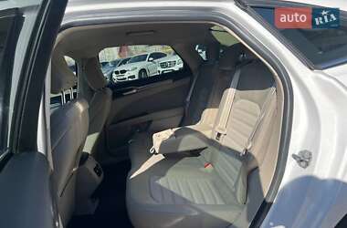 Седан Ford Fusion 2017 в 