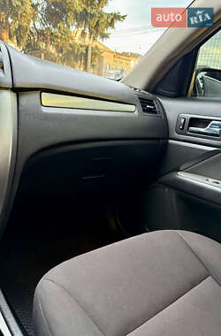 Седан Ford Fusion 2012 в 