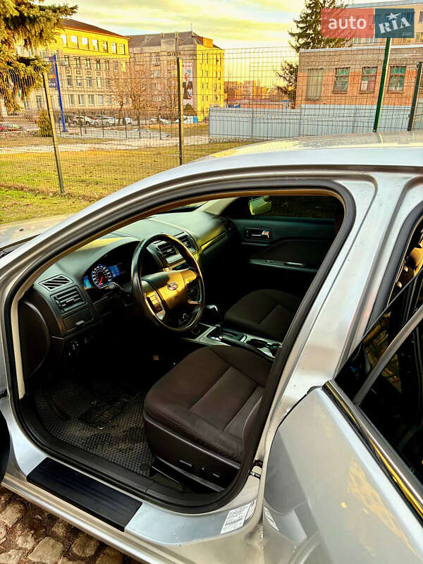 Седан Ford Fusion 2012 в Кропивницком