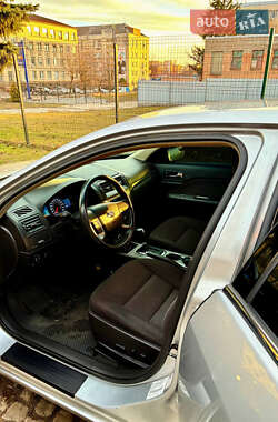 Седан Ford Fusion 2012 в 