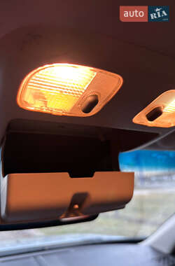 Седан Ford Fusion 2012 в 