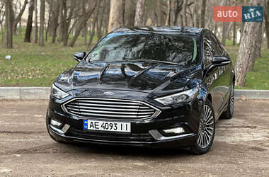Седан Ford Fusion 2017 в 