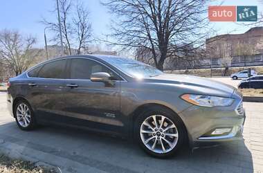 Седан Ford Fusion 2016 в 