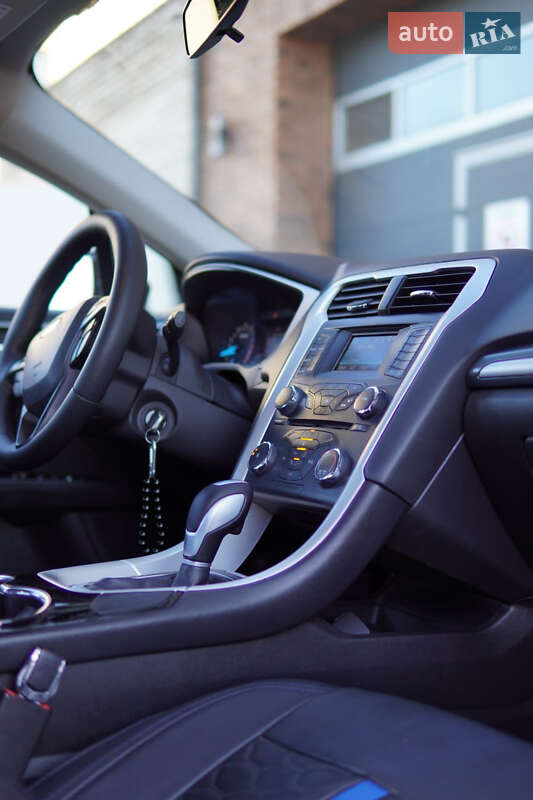 Седан Ford Fusion 2013 в Луцке