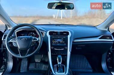 Седан Ford Fusion 2014 в 