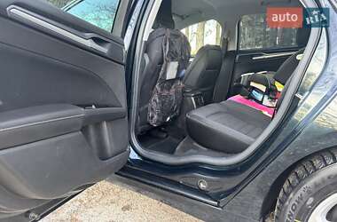 Седан Ford Fusion 2013 в 