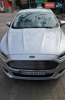 Седан Ford Fusion 2014 в 