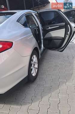 Седан Ford Fusion 2014 в 