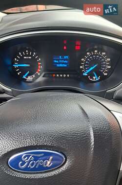 Седан Ford Fusion 2014 в 