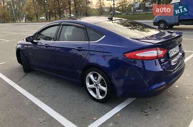 Седан Ford Fusion 2015 в 
