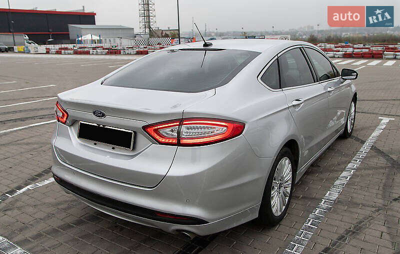 Седан Ford Fusion 2016 в Киеве
