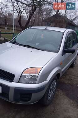 Хэтчбек Ford Fusion 2008 в 