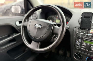 Хэтчбек Ford Fusion 2008 в 