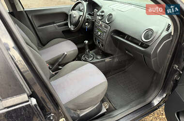 Хэтчбек Ford Fusion 2008 в 