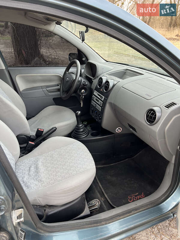 Хетчбек Ford Fusion 2003 в Дунаївцях