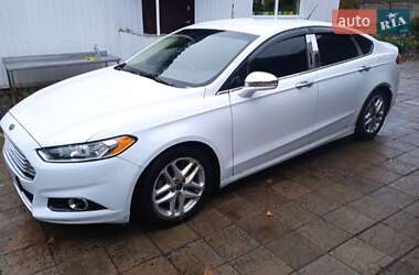 Седан Ford Fusion 2016 в 