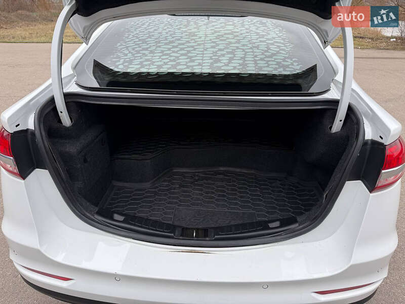 Седан Ford Fusion 2018 в Бердичеві