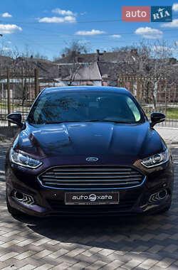 Седан Ford Fusion 2013 в 