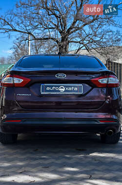 Седан Ford Fusion 2013 в 