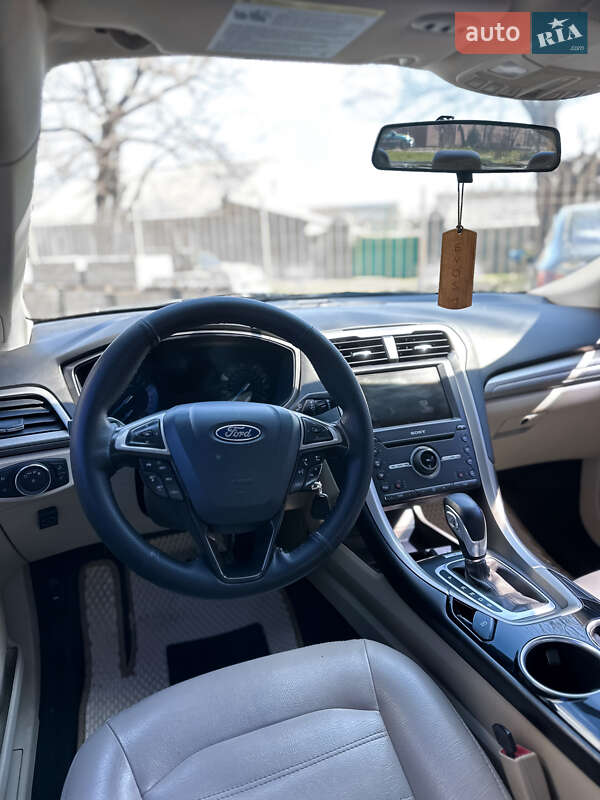 Седан Ford Fusion 2013 в Миколаєві