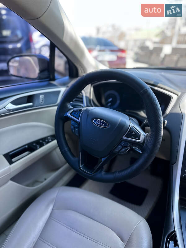 Седан Ford Fusion 2013 в Миколаєві