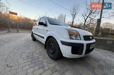 Хэтчбек Ford Fusion 2008 в 