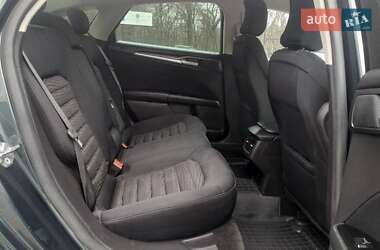 Седан Ford Fusion 2015 в 