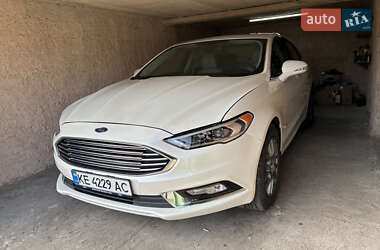 Седан Ford Fusion 2016 в 