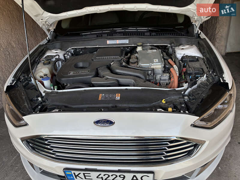 Седан Ford Fusion 2016 в Тернівці