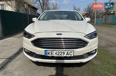 Седан Ford Fusion 2016 в 