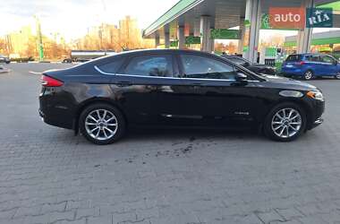 Седан Ford Fusion 2017 в 